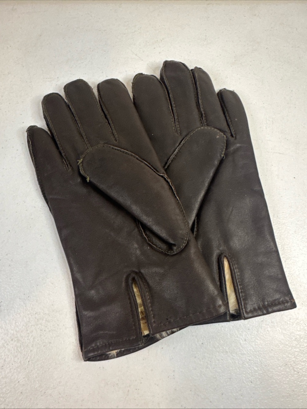Vintage Mens 100% Fur Lined Gloves  M Black Leather Driving Soft Luxury